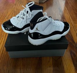 Air Jordan 11 Retro Concord Sneakers