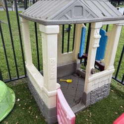 Outdoor Play House 