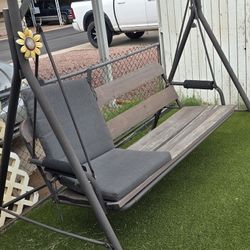 Free with 3 cushions 