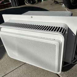 Windmill Smart Window AC - 6,000 BTU (Modern/Sleek Design)
