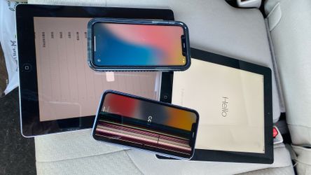 Apple iPads iPhones