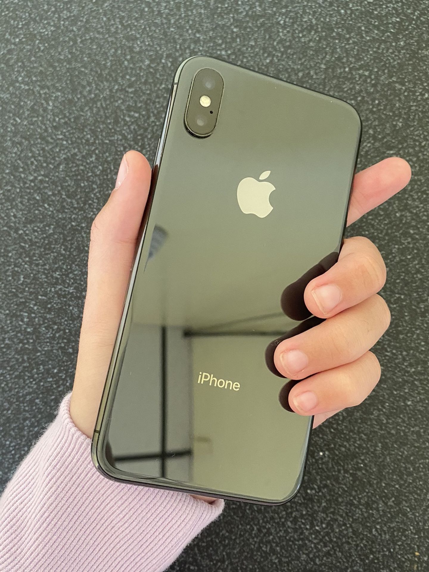 iPhone X UNLOCKED in Like New Condition For Sale in San Jose