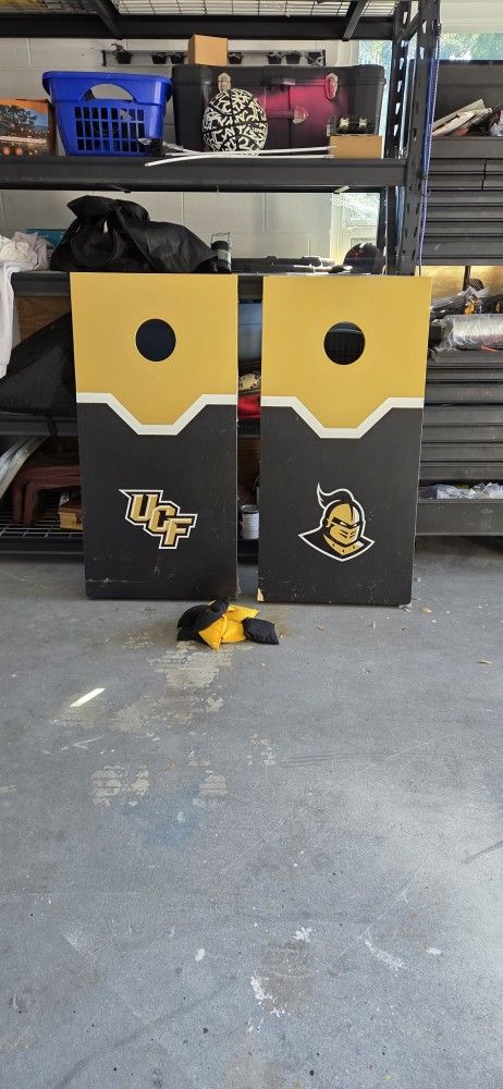UCF-themed Cornhole Set