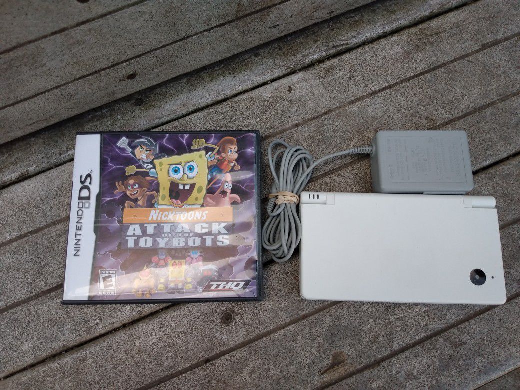 A used Nintendo DSi with one game