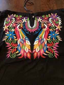 Blouse embroidered