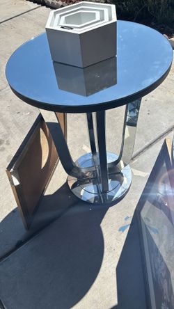 Glass/ mirror tables set
