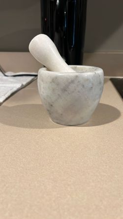 BRAND NEW MOLCAJETE