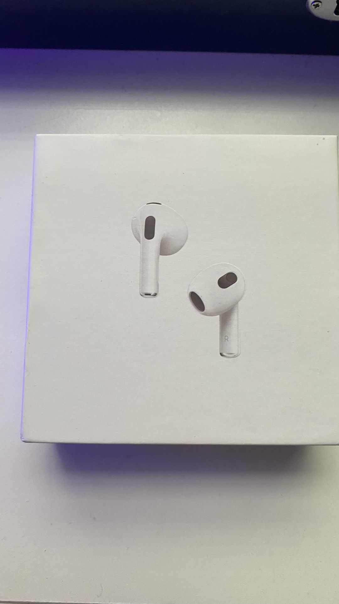 3rd Gen Apple AirPods