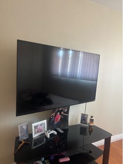Vizio Tv and Tv stand