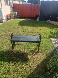 Garden  bench in good condition $25 or B.O