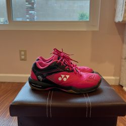 Yonex Women Badminton Shoes 65L 6.5 US Size