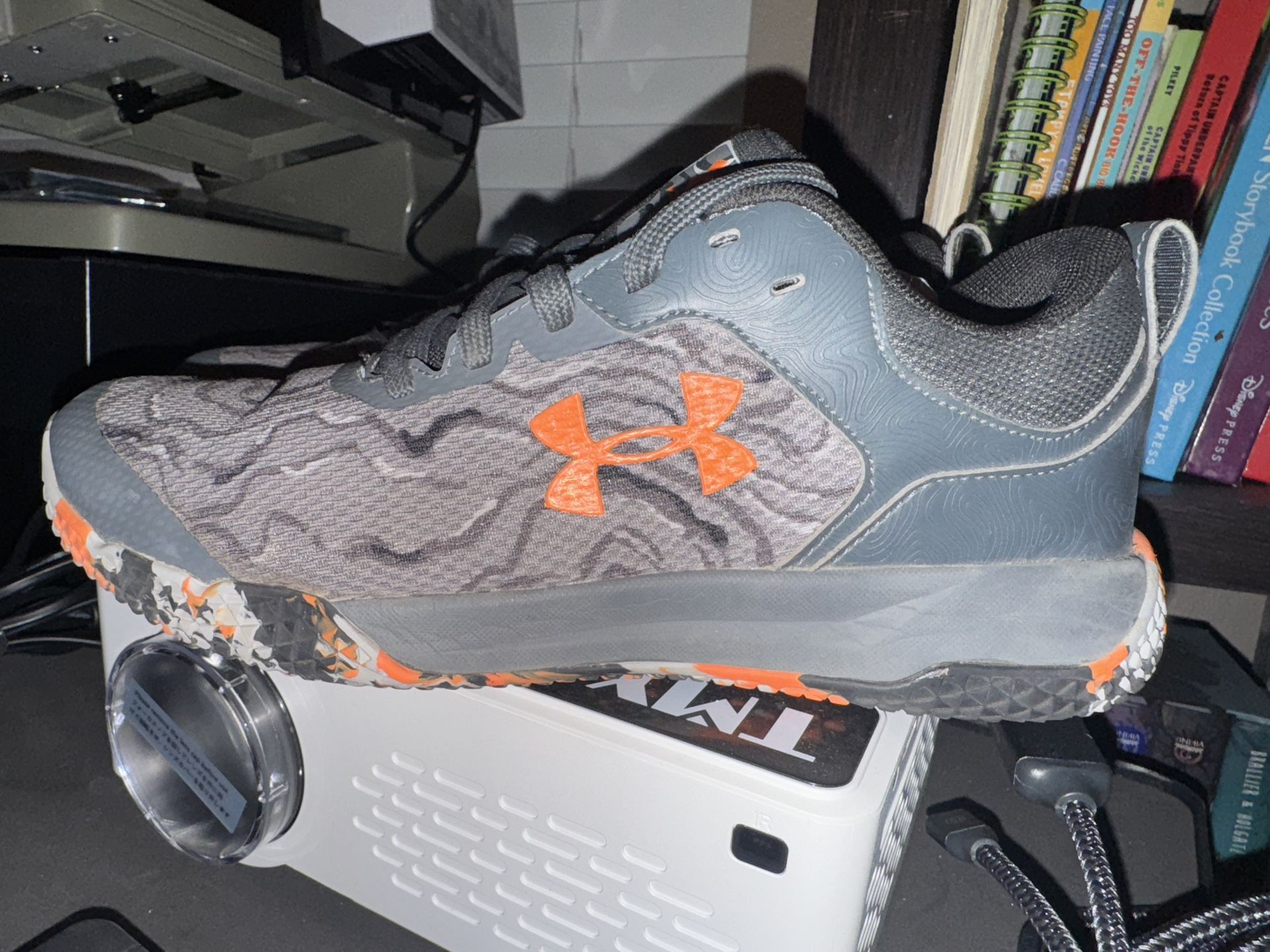 Under Armour Athletic Shoe 5Y