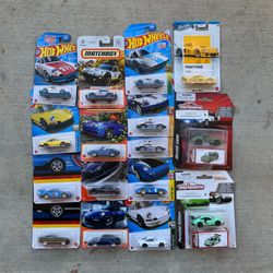 16 pc Porsche toy car Lot