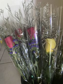 Dia De La Mas Madres. Ramo De Una Rosa. Single Rose. For Mothers Day