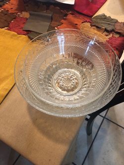 Set of Glass serving bowls