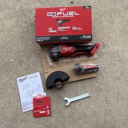 Milwaukee M18 FUEL 18V Lithium-Ion Brushless Cordless 4-1/2 in./5 in. Grinder w/Paddle Switch (Tool-Only)