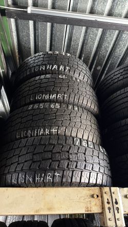 4 Lionhart tires (265-65-17)