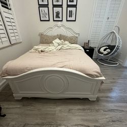 Standard Furniture Jessica Youth “Full Size” Panel Bedroom Set in White Paint