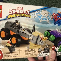 LEGO HULK VS RHINO TRUCK SET NEW