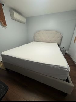 Queen bed set