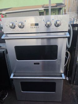 Viking electric oven.  For parts.
