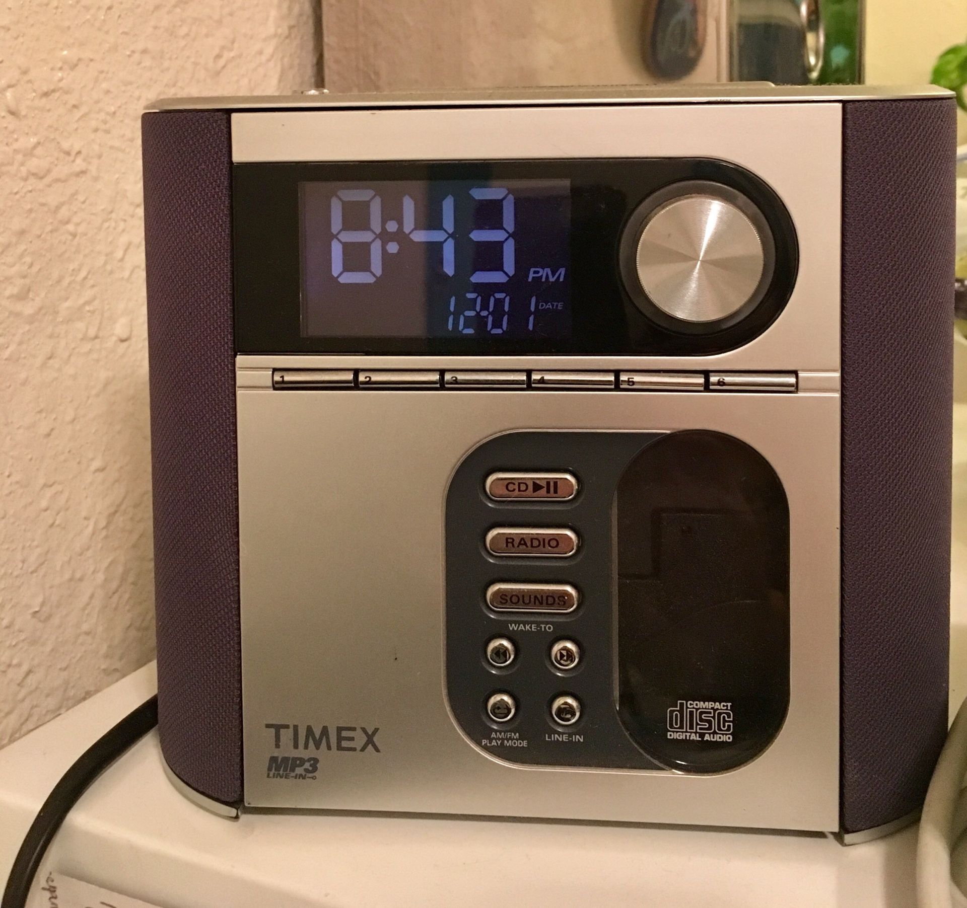 Timex Dual Alarm Clock Radio CD/MP3