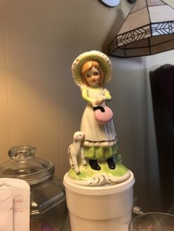 Doll, 7 ", little girl with lamb