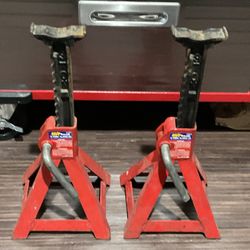 3 Ton Heavy Duty Ratcheting Jack Stands, Black. 