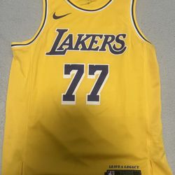 Men’s Size Medium | Lakers | Luka Doncic Jersey