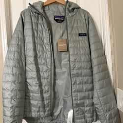 Women’s Patagonia Nano Puff Fitz Roy Trout Hoody  Xl
