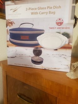Brand New Still In Box 📦 Glass Pie Dish With Carry Bag Made By Chalet Kitchen 