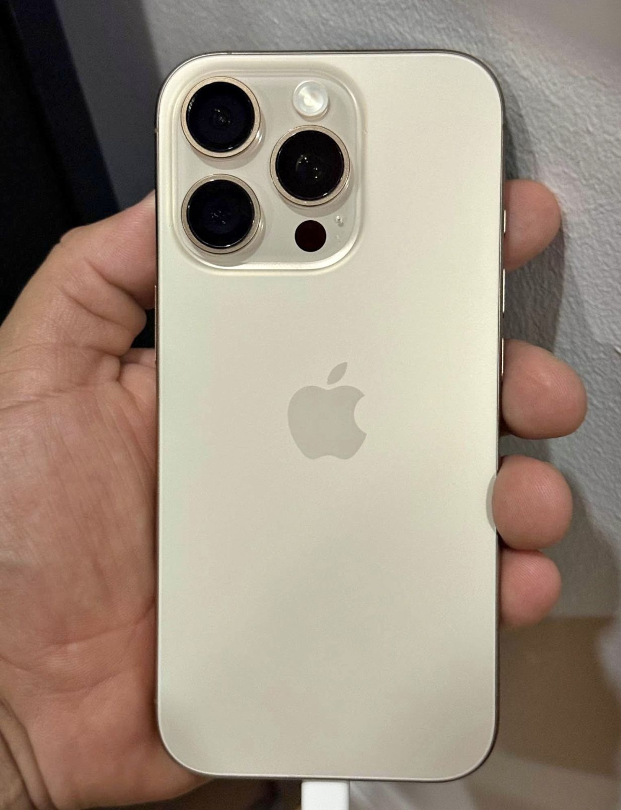 Neatly Used Iphone 16 Pro