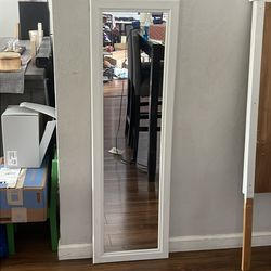 Standing  mirror