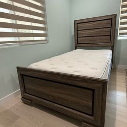 Twin Bed with Mattress