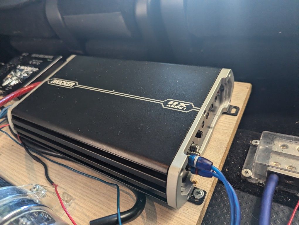 Kicker DX1000.1 Subwoofer Amplifier for Sale in Moreno Valley, CA OfferUp