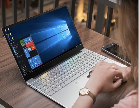 Notebook 15.6” Intel laptop Windows 11 ( 12G 1TB SSD )