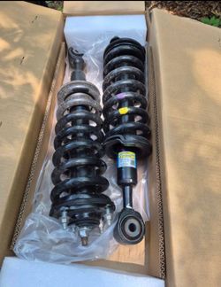 Front Struts 2025 Toyota Tundra
