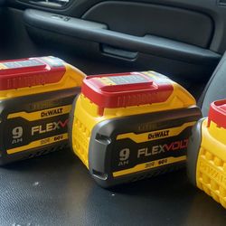 New 9Ah Flexvolt 60 Batteries 
