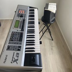 Roland Fantom-Xa 61-Key Workstation Keyboard – Excellent Condition + Manual