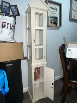 White cabinet