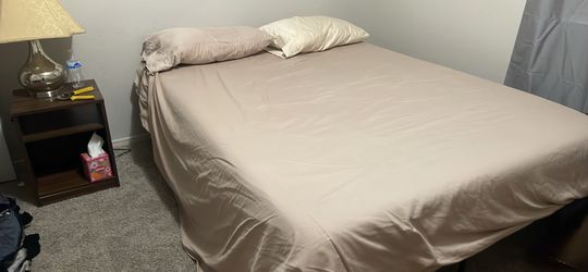 Queen Size bed