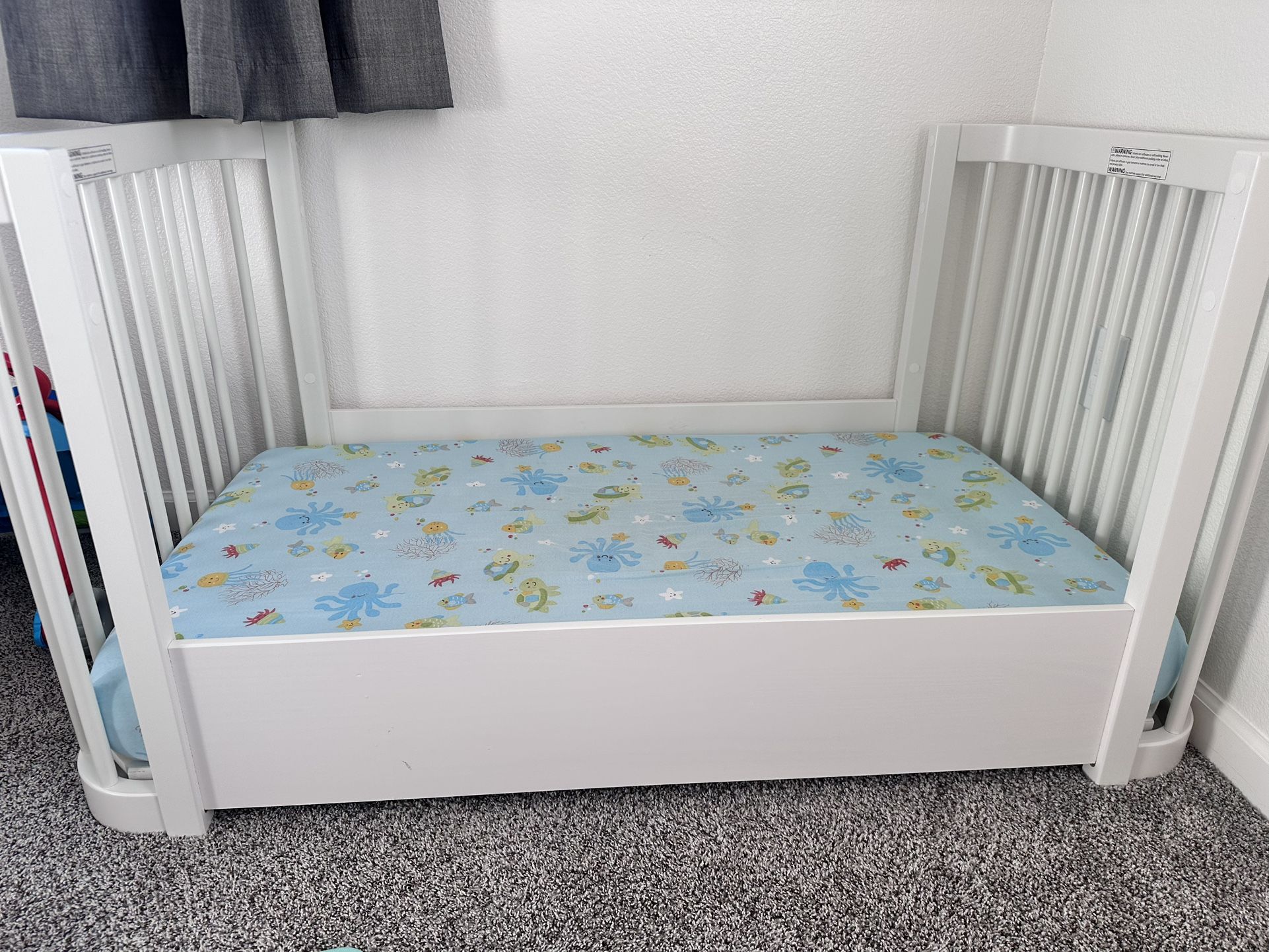 Nestig Wave Crib – White, Excellent Condition (All Parts!)