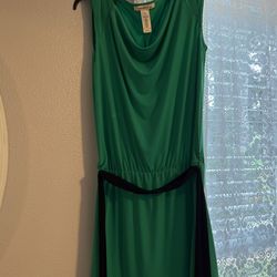 Women’s dress size small