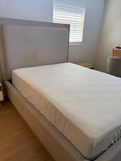 Queen size bed