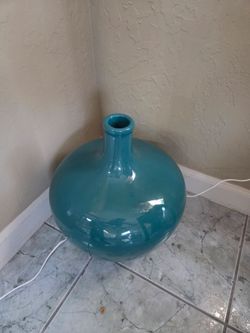 Ceramic pot for decoration