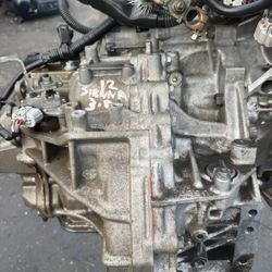 Parts 2012 Toyota Sienna 3.5 AT Transmission and Engine Engine $1300 Transmission $1300