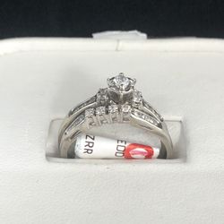 Wedding Set 14K LWG Size:9 5Grams