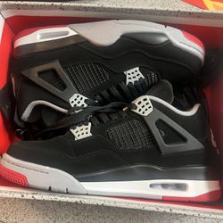 Jordan 4 Bred