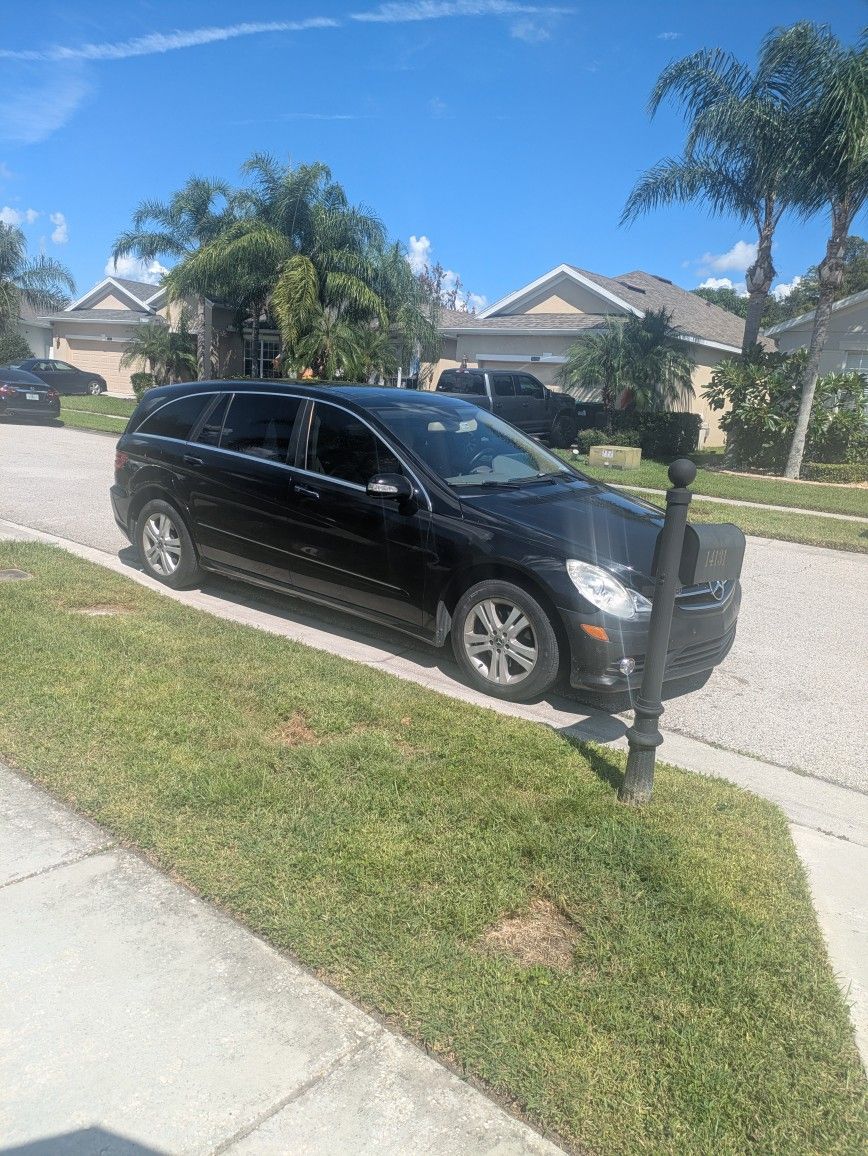 2009 Mercedes Benz R350