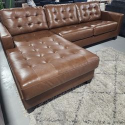 Contemporary Design Auburn 2pc Sectional